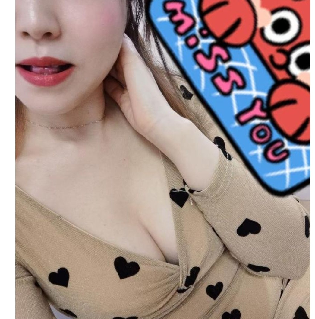 Screenshot_20231117_224417_com.android.chrome_edit_388300153880852.jpg